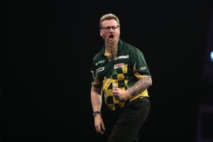 UNIBET PREMIER LEAGUE DARTS 2018 MOTORPOINT ARENA CARDIFF, WALES PIC;LAWRENCE LUSTIG SIMON WHITLOCK V ROB CROSS SIMON WHITLOCK IN ACTION